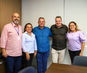 Escola de General Carneiro ganha novo espaço para eventos e quadra poliesportiva