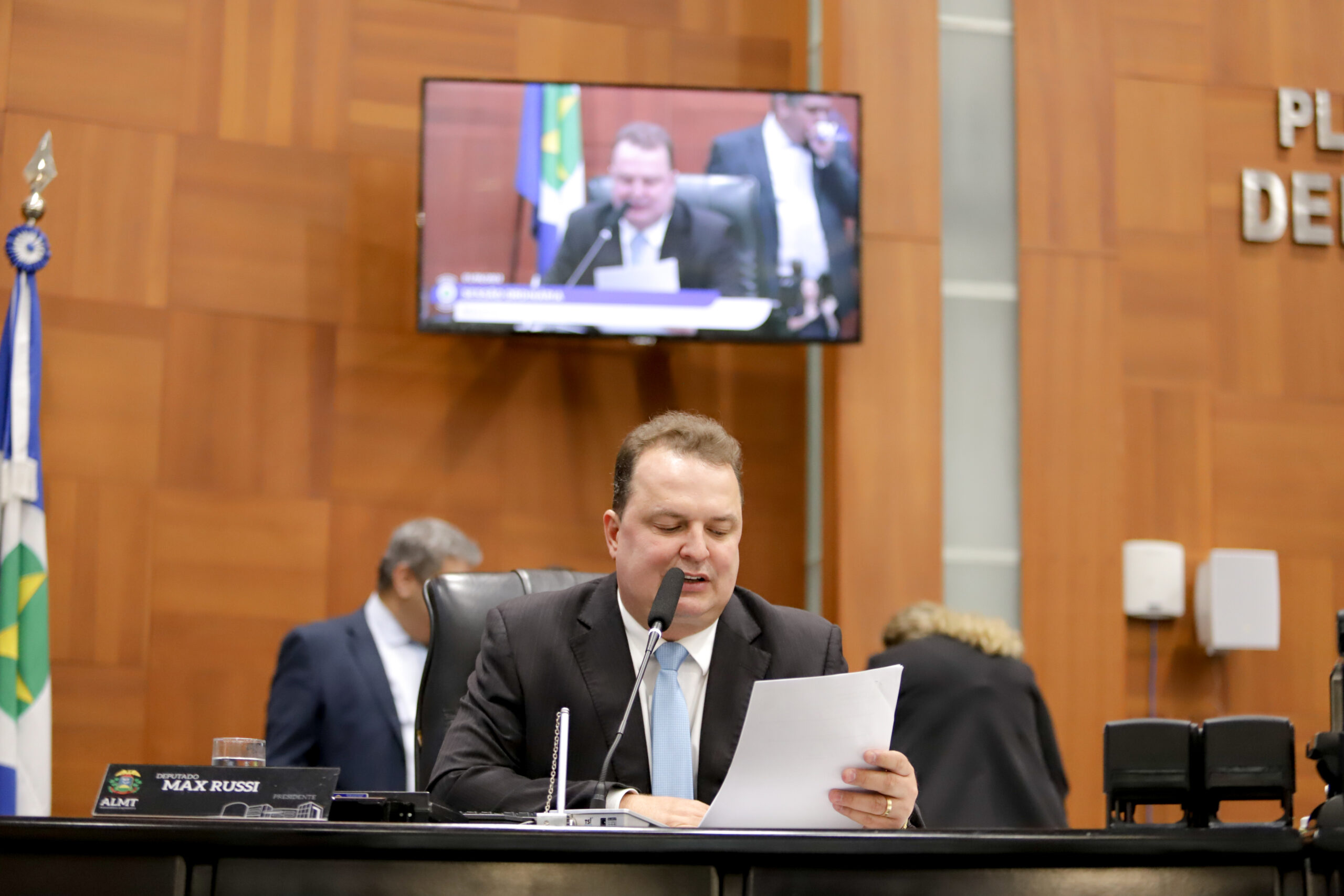 Russi busca apoio na ALMT para os servidores da Agência Nacional de Mineração