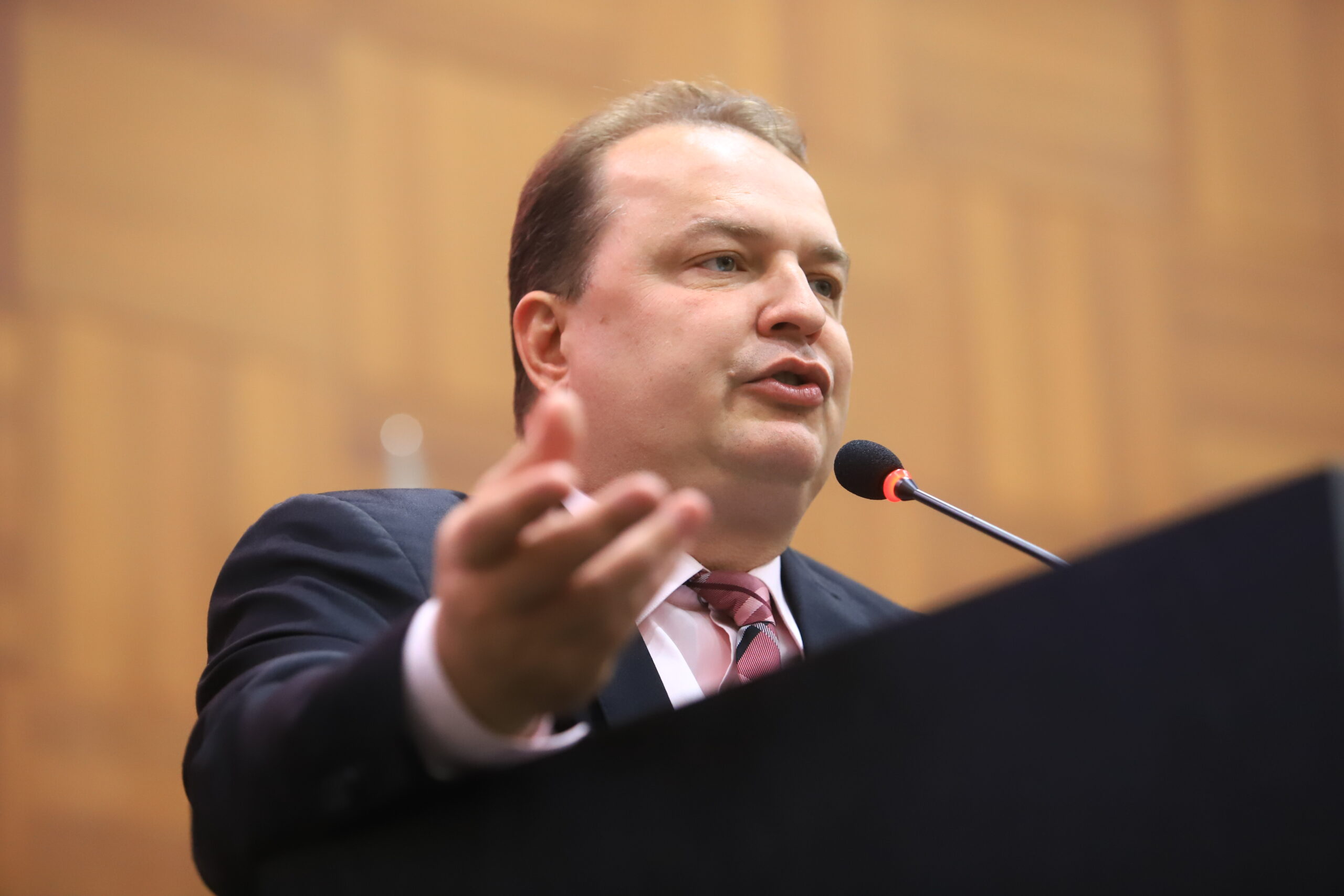 MT ganhará guia informativo com normas e legislações sobre meio ambiente; lei é de autoria do deputado Max Russi