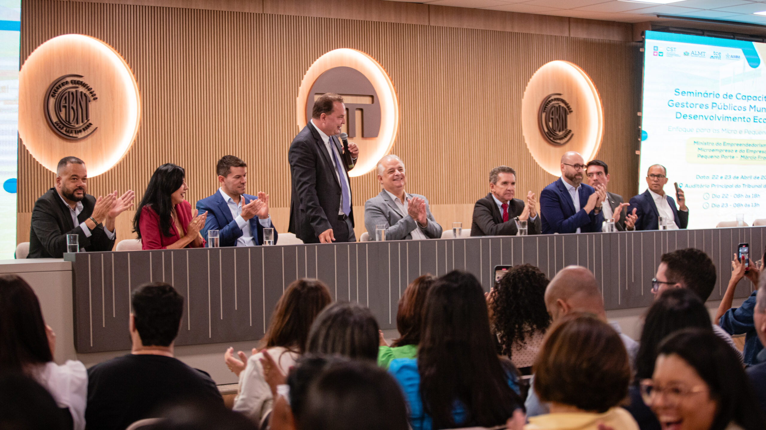 Seminário de Capacitação de Gestores Públicos Municipais de Desenvolvimento Econômico.