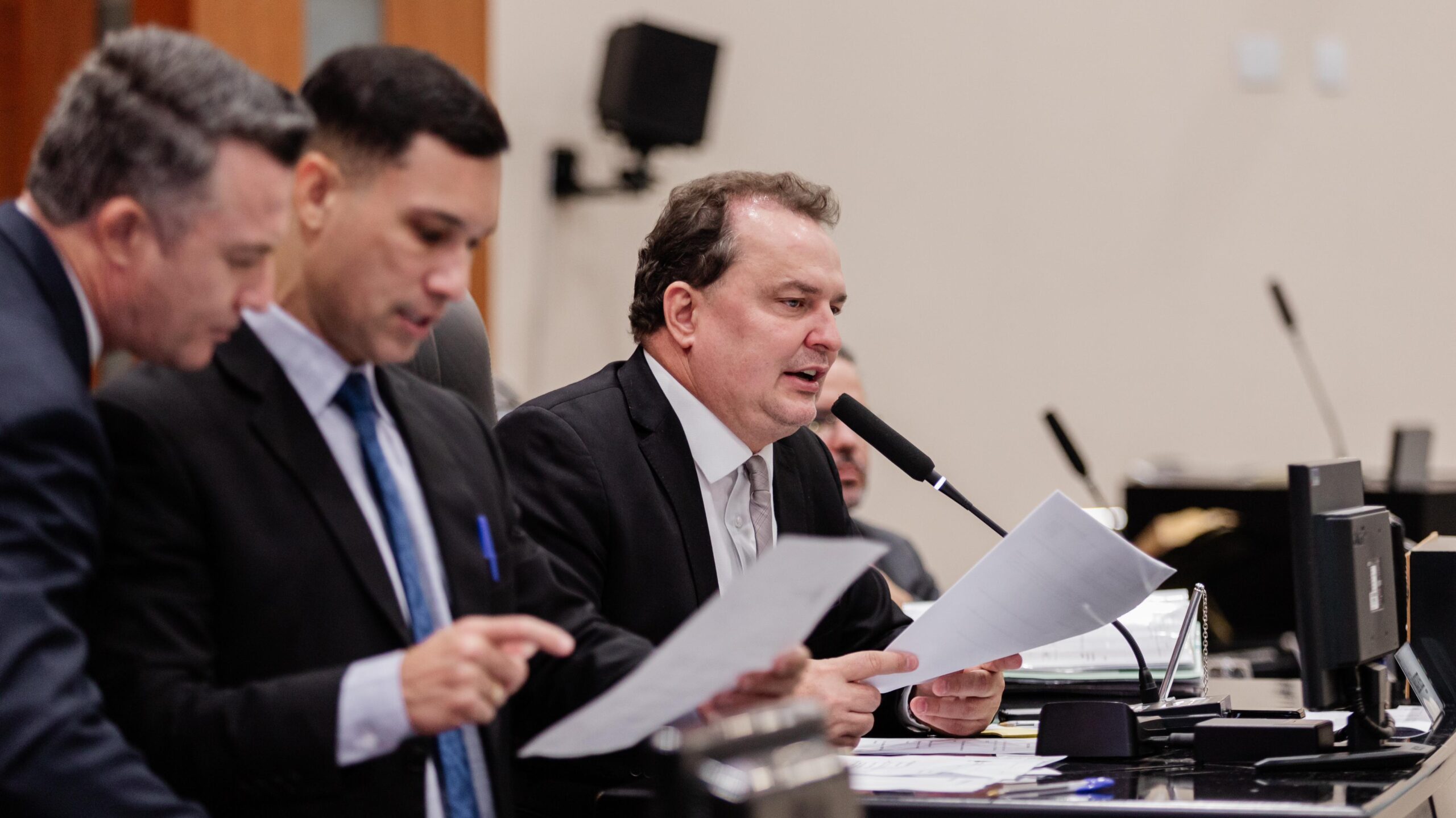 ALMT aprova projeto que denomina ZPE de Cáceres com nome de engenheiro responsável pela obra