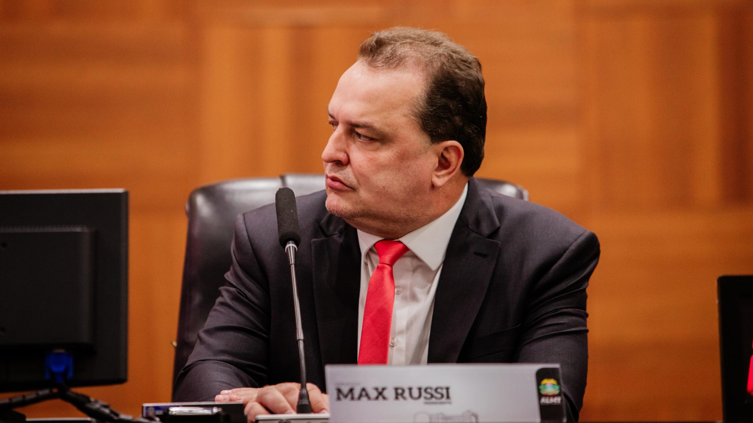 MT regulamenta lei de Max Russi que exige a linguagem simples nas informações passadas pelo poder público ao cidadão