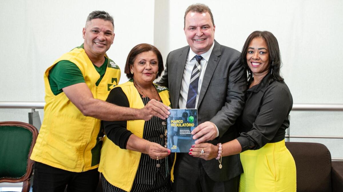 RECONHECIMENTO: Max Russi reforça valorização dos agentes de saúde e de combate às endemias