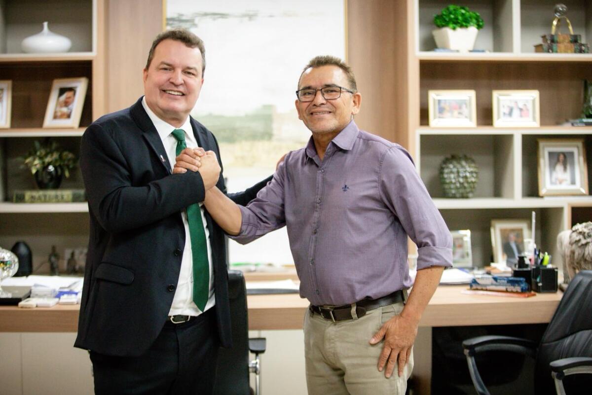 Alto Boa Vista celebra 34 anos com obras e maquinário viabilizados pelo deputado Max