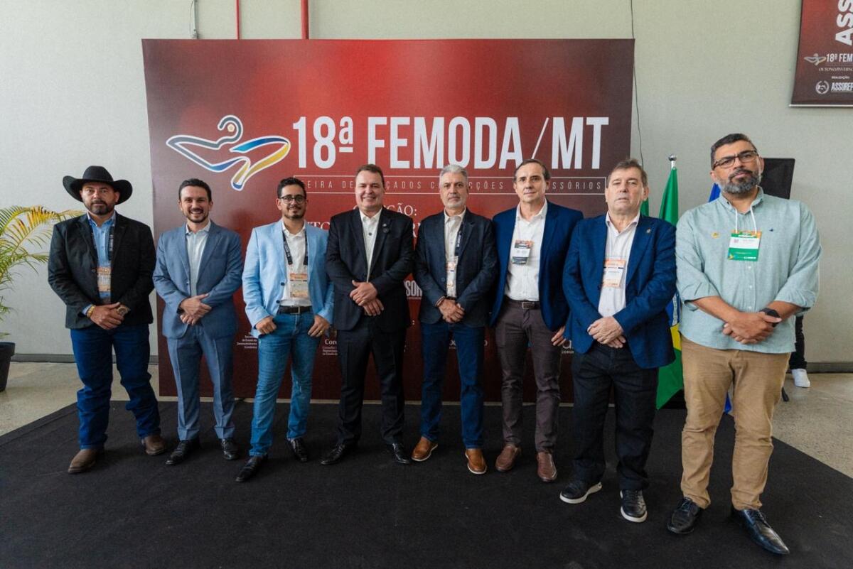 Presidente Max Russi participa da abertura 18ª FEMODA