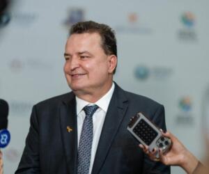 Requerida por Max, câmara temática vai reconhecer atuação de professores da educação infantil