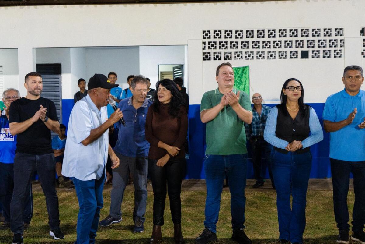 Max Russi entrega iluminação de campo e garante novos investimentos para o esporte em Cáceres