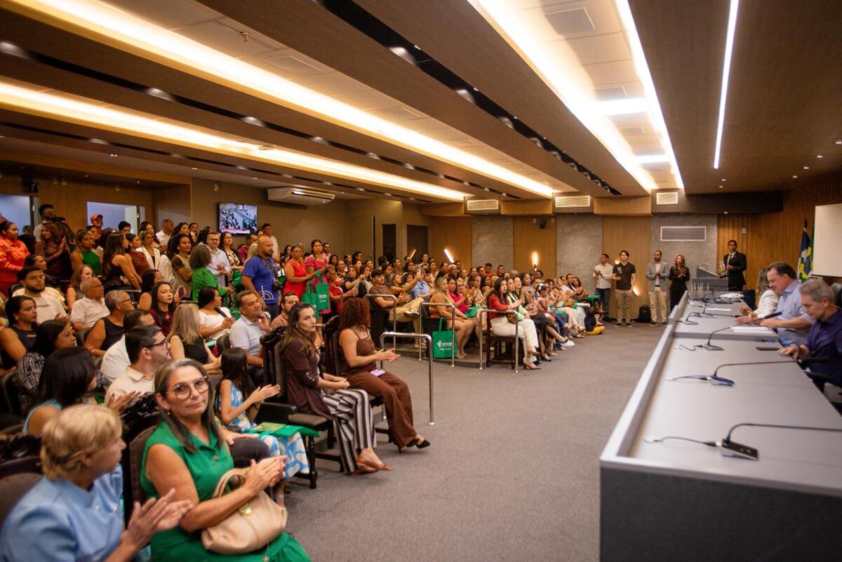 Max Russi recebe reconhecimento de profissionais da enfermagem em MT 