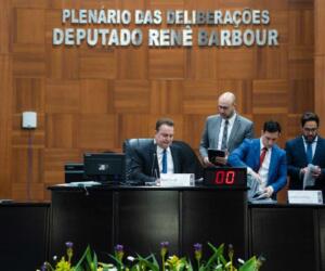 Max celebra derrubada de veto que isenta Apaes da cobrança da Tacin